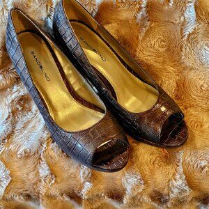 Size 8 Bandolino Brown Peep Toe Heels